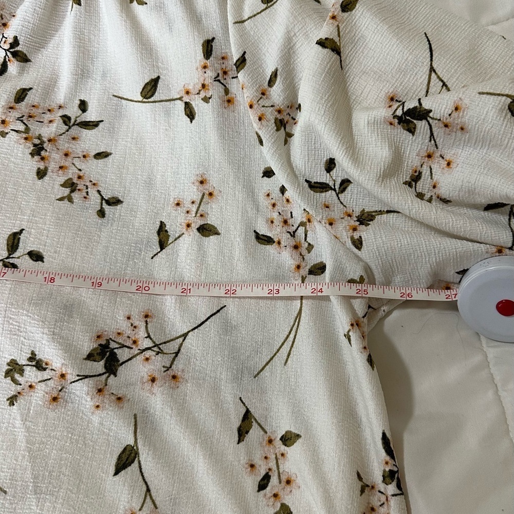 Blouse white with flowers pre-owned in great condition size 2x - Picture 8 of 9